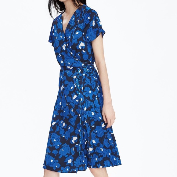 Banana Republic Blue Floral Pleated Wrap Dress XS - Picture 1 of 8